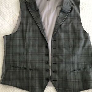 John Varvatos USA men’s vest Sz 42 plaid blue gray excellent condition